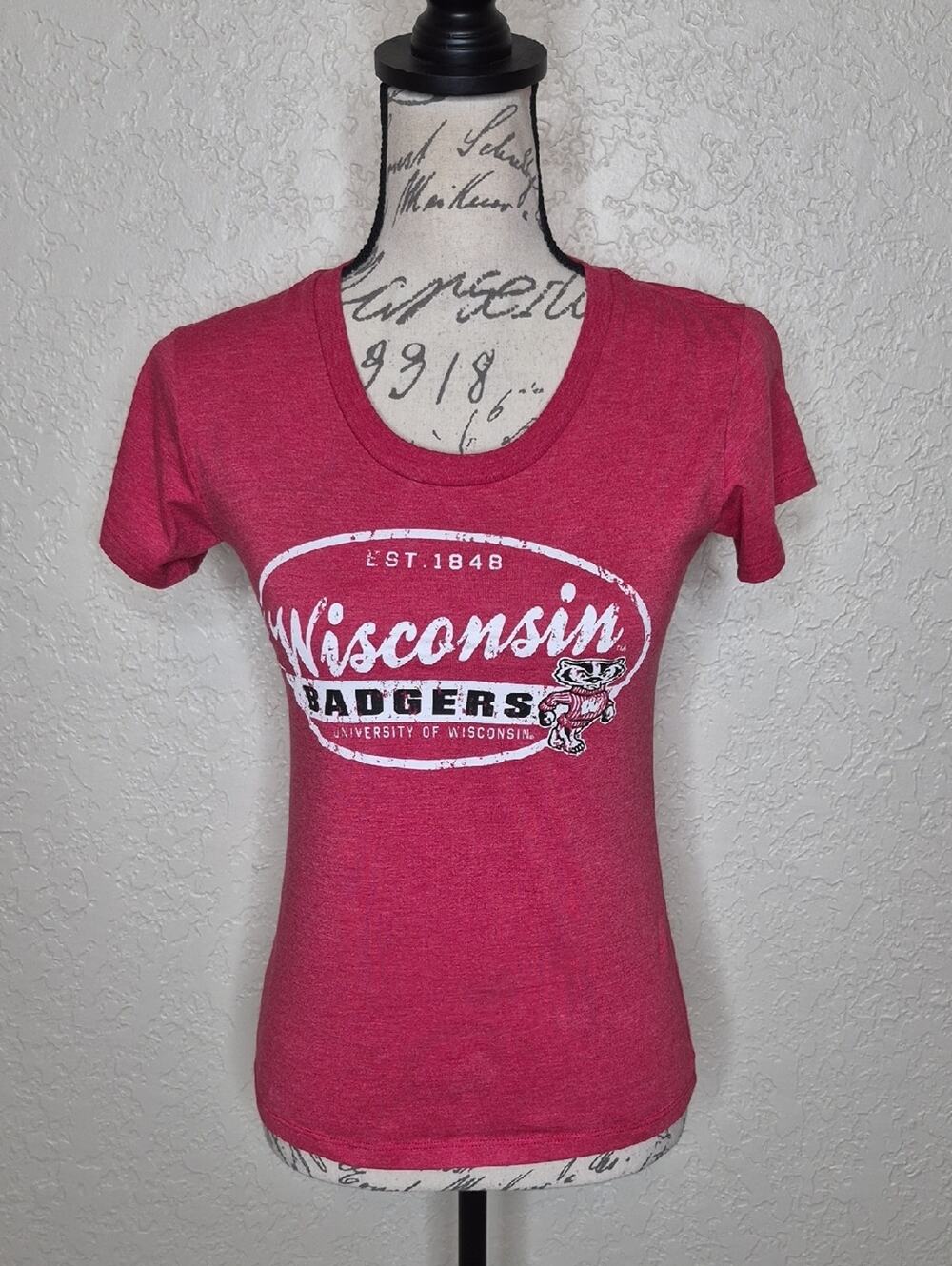 Campus Heritage Collection Wisconsin Badgers T-Shirt Size S